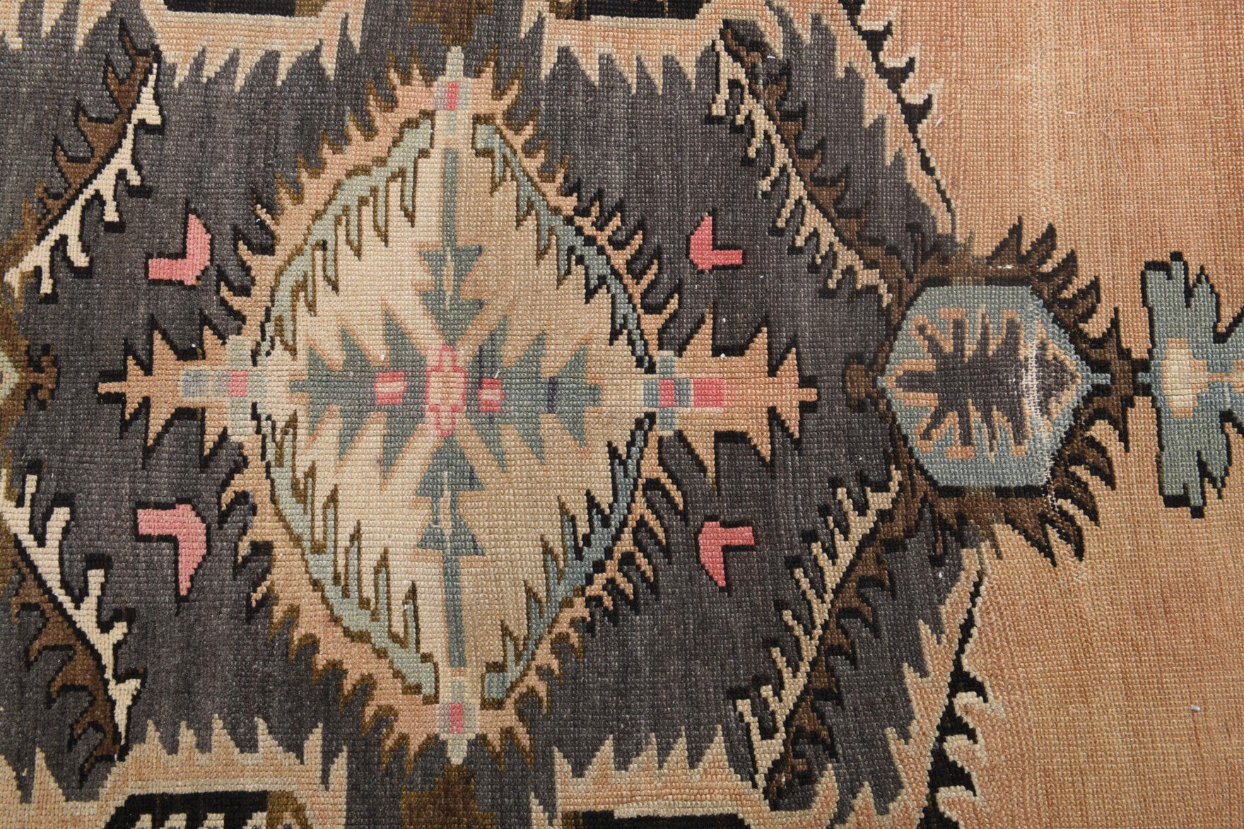 Authentic Anatolian vintage area rug (1970s) with oriental design – one-of-a-kind at Fame Rugs