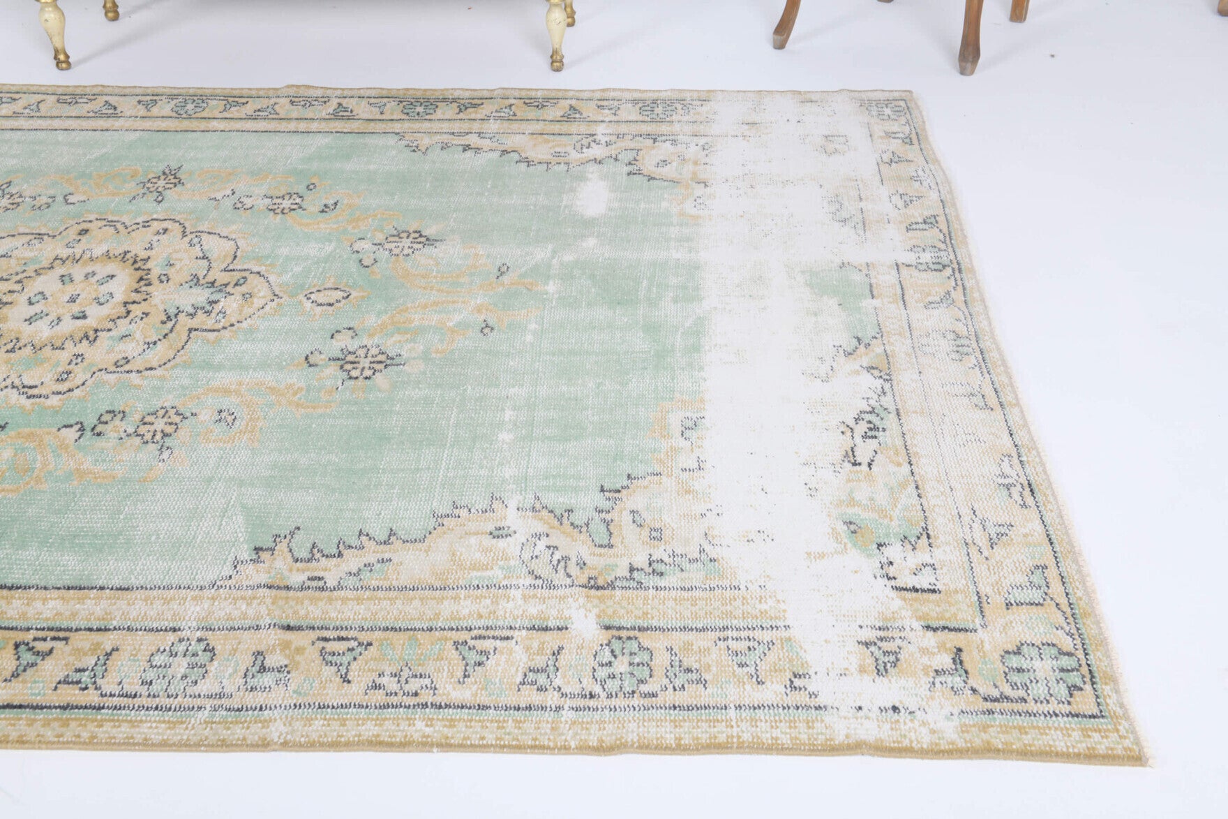 168x247 cm vintage Anatolian area rug – Nesrinruh, low pile, wool
