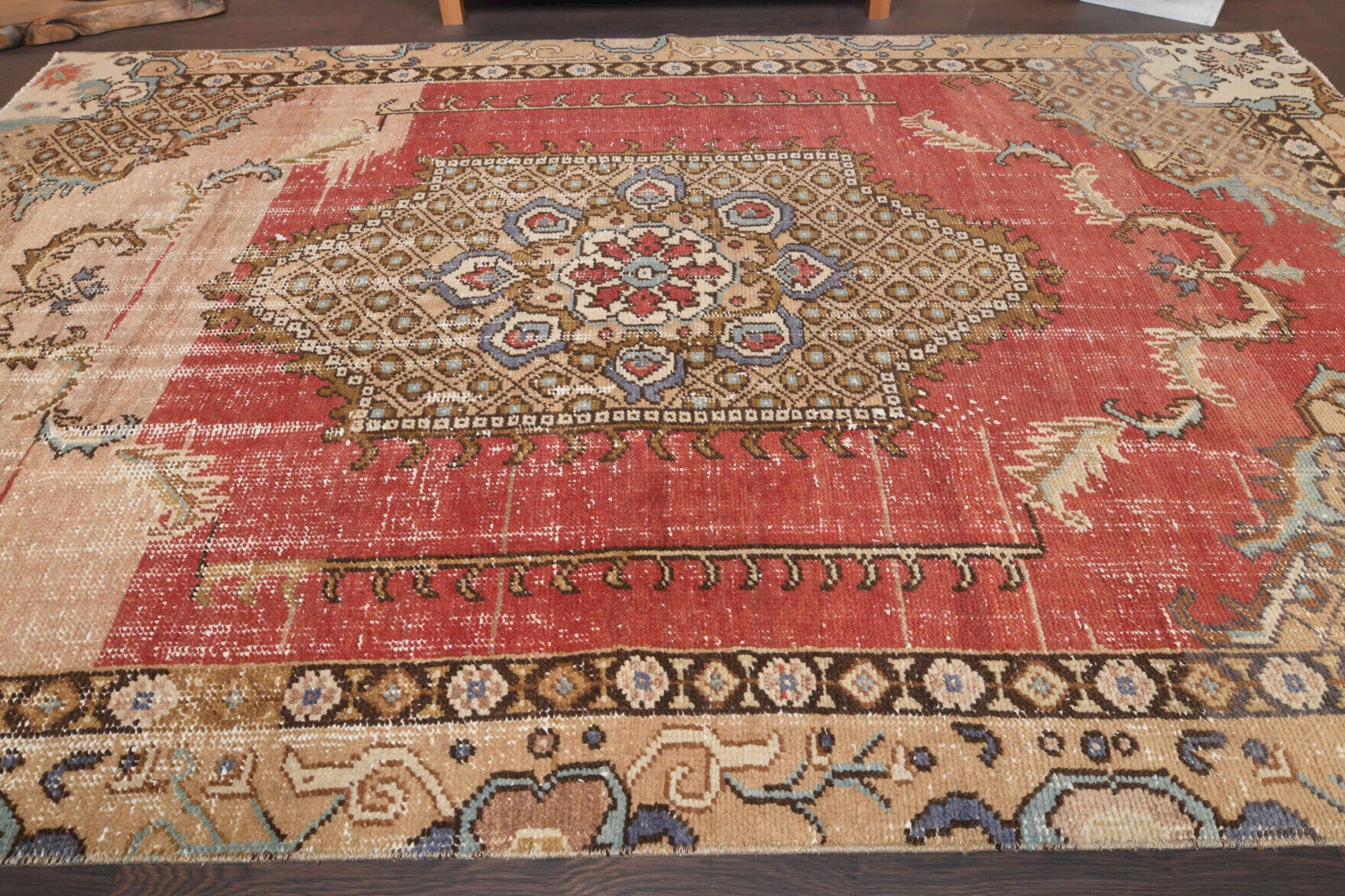 Nesringonca – vintage oriental rug for living room or bedroom, 5'2" x 7'11" (157x241 cm)