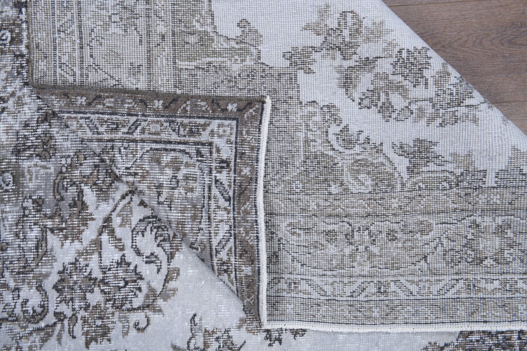 Handmade wool rug from South Region, Turkey – Turkish Vintage Oriental Area Anatolian Rug 5'8" x 9'2"