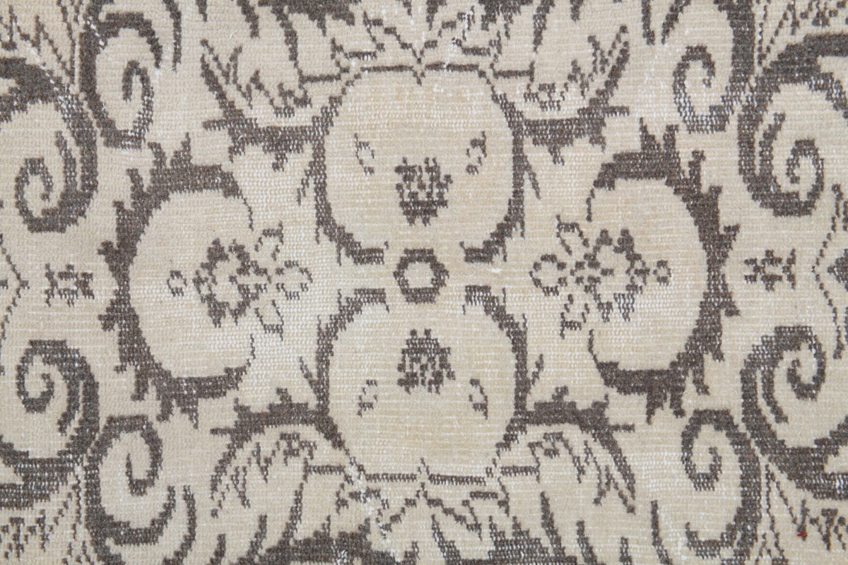 Vintage Oriental Area Rug - 28669