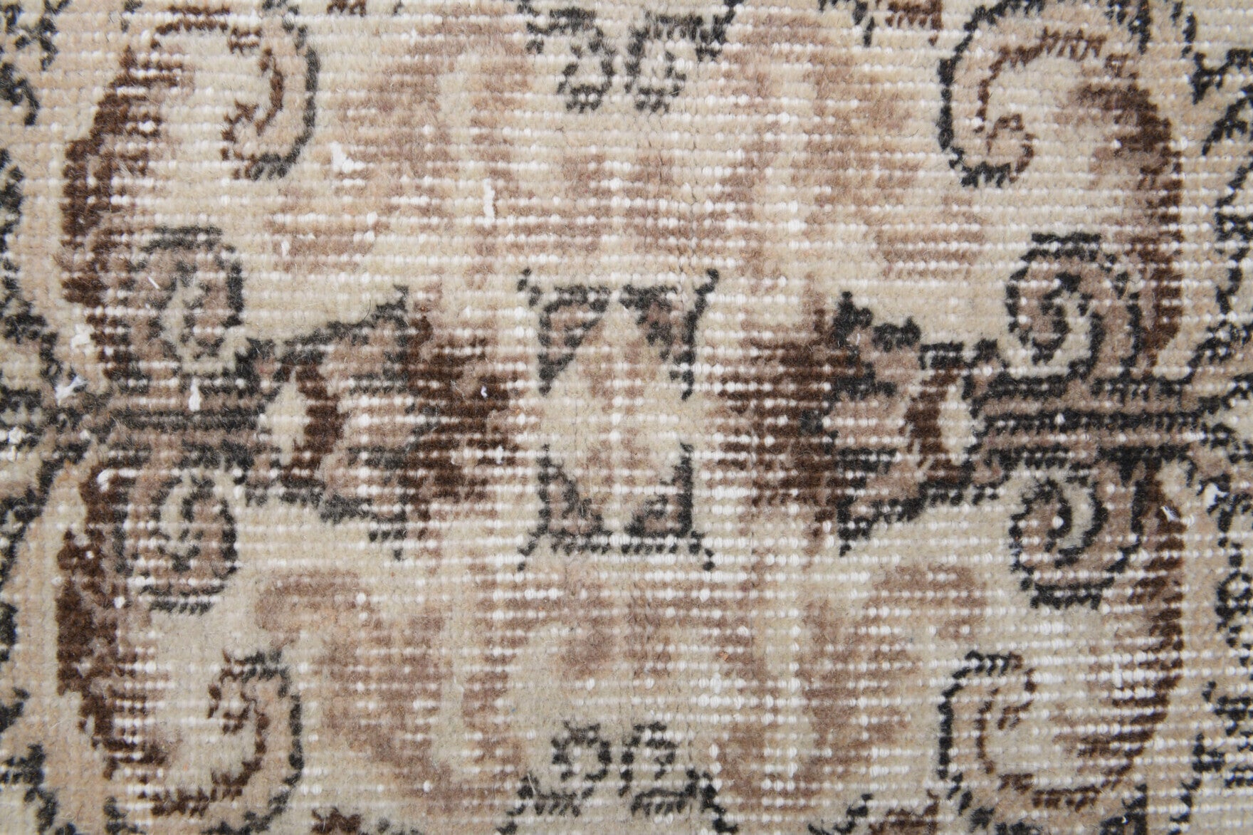 Handmade wool rug from Adana, Turkey – Mid Century Vintage Carpet 5'7" x 8'6"