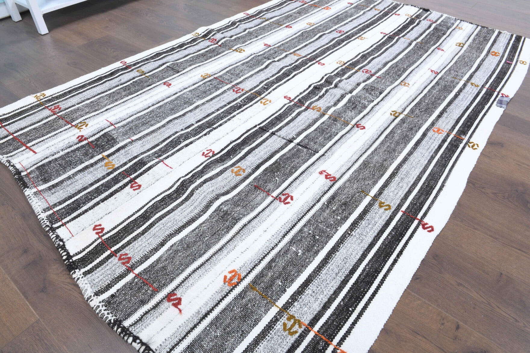 One-of-a-kind 1960s Anatolian vintage kilim rug in wool, 4'10" x 7'7"