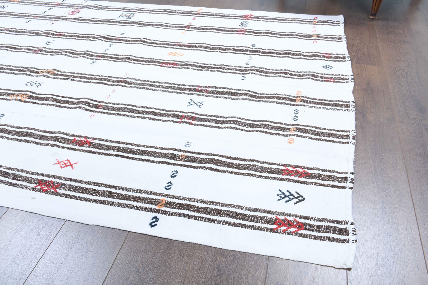 One-of-a-kind 1960s Anatolian vintage kilim rug in wool, 5'5" x 8'6"