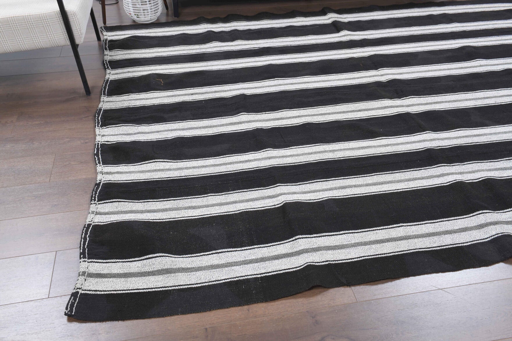 Authentic Anatolian vintage kilim rug (1960s) with striped design – one-of-a-kind at Fame Rugs