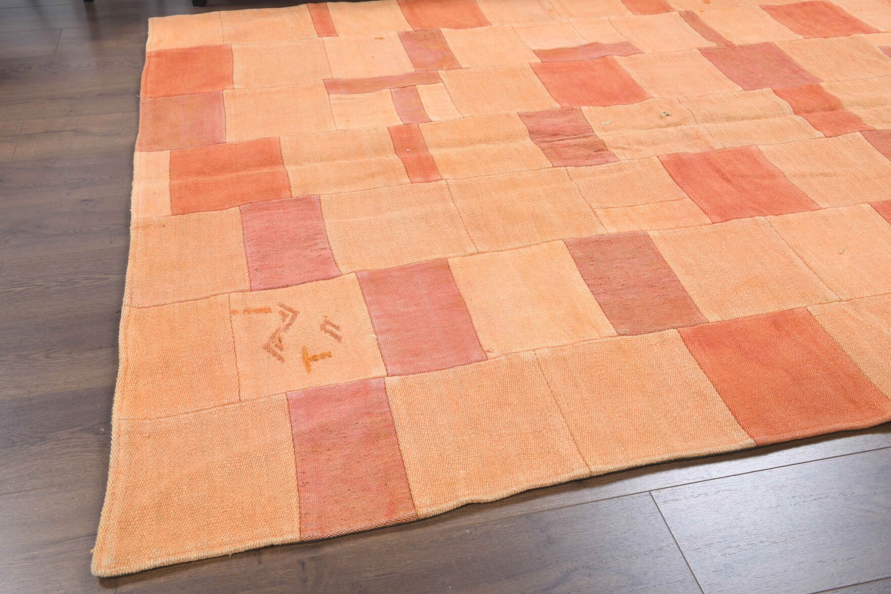 Handwoven flatweave wool kilim from Anatolia, Turkey – Vintage Area Patchwork Kilim Rug 6'3" x 7'7"
