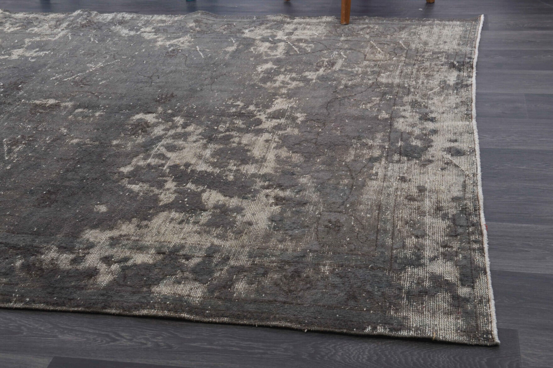 201x319 cm distressed vintage Anatolian area rug – Yagmurisik, low pile, wool