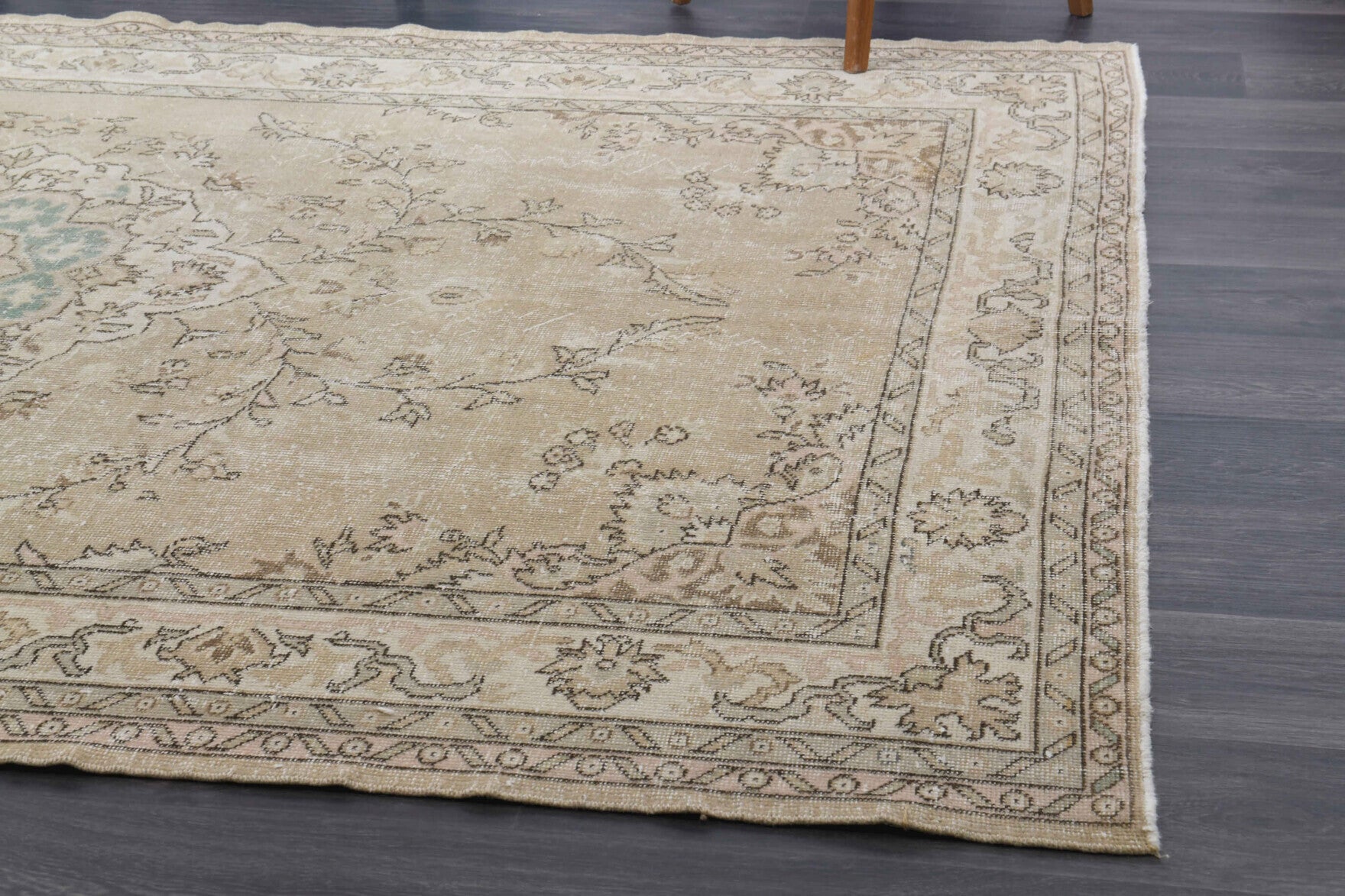 194x299 cm vintage Anatolian area rug – Rhododike, low pile, wool