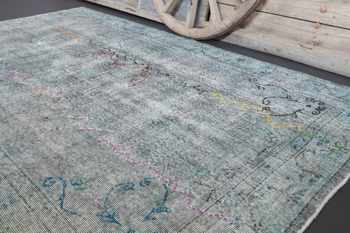 Pervalale rug: 1950s handmade Anatolian rug with oriental motifs and cotton backing