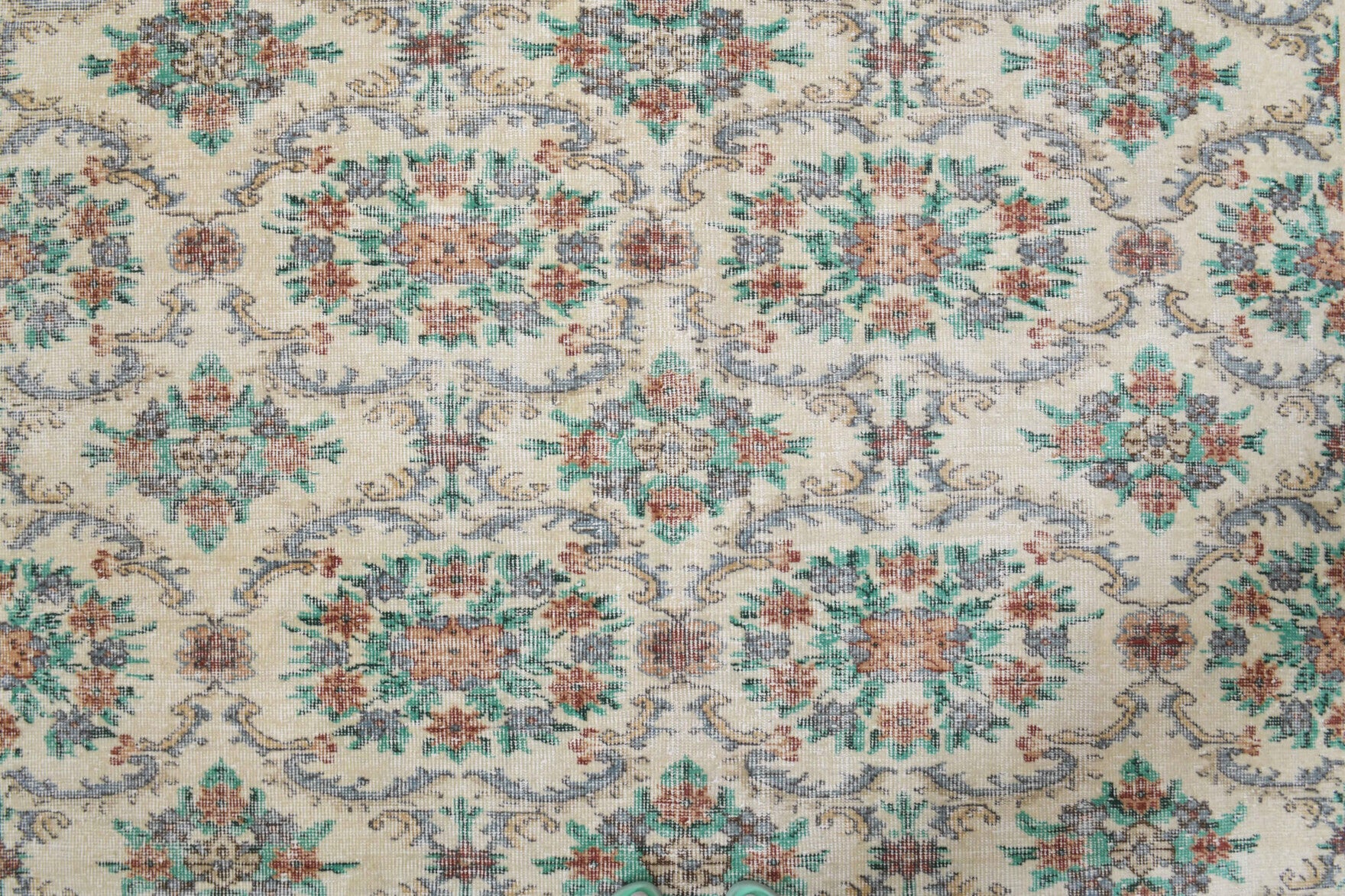 Authentic Anatolian vintage area rug (1970s) with floral design – one-of-a-kind at Fame Rugs