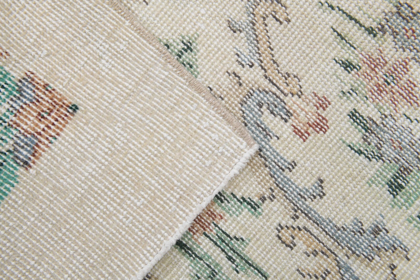 Hand-crafted Anatolian vintage rug Pembeter in wool, 1970s
