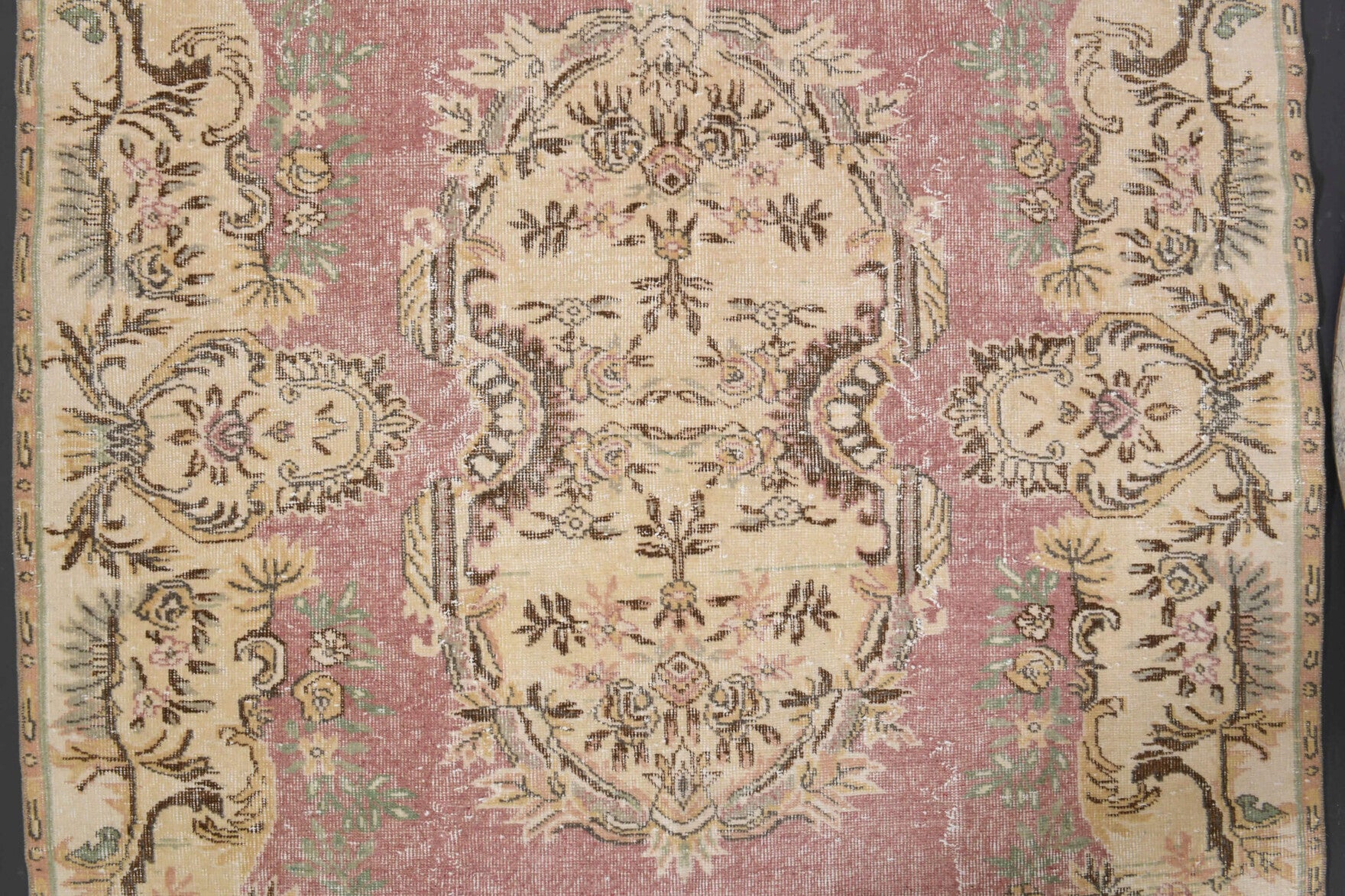 Authentic Anatolian vintage area rug (1970s) with oriental design – one-of-a-kind at Fame Rugs