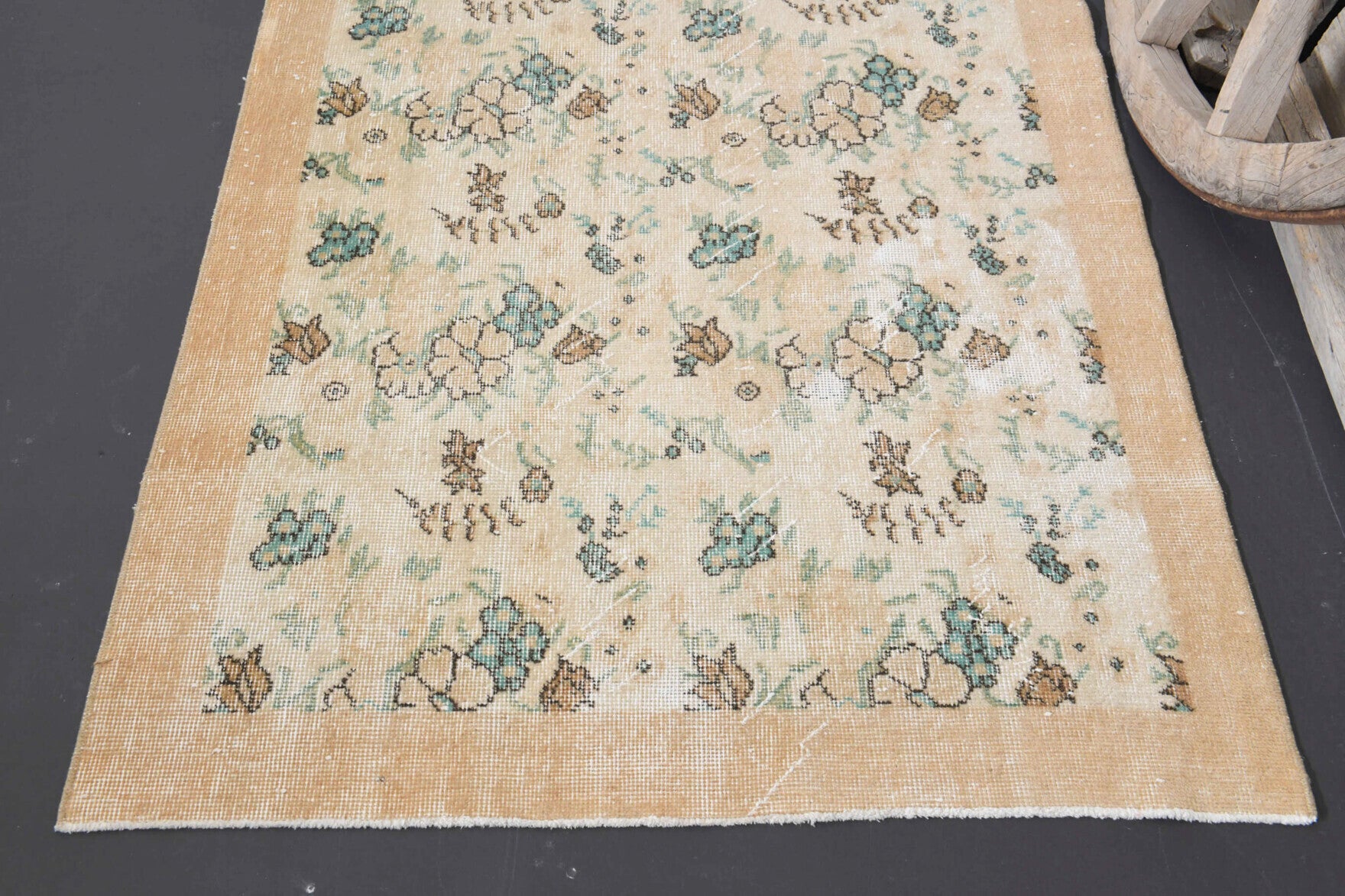 112x200 cm vintage Anatolian area rug – Oykuruh, low pile, wool