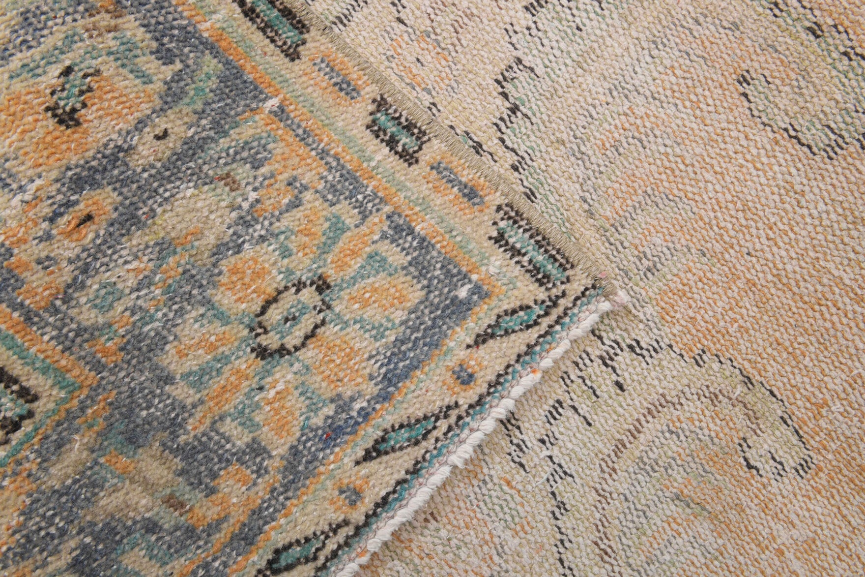 Hand-crafted Anatolian vintage rug Ouranothalia in wool, 1970s