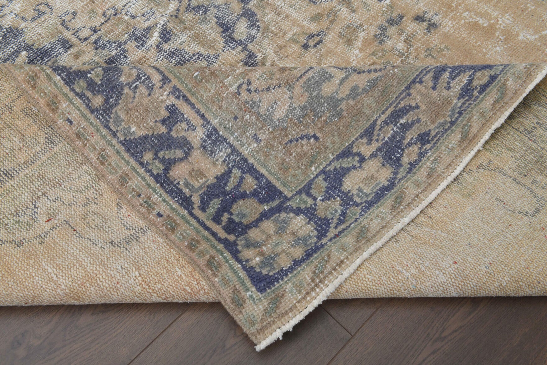181x277 cm vintage Anatolian area rug – Nuraynaz, low pile, wool