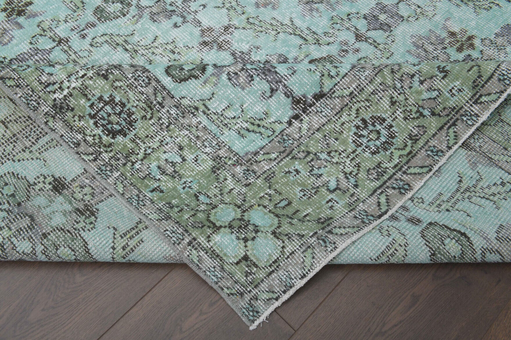 Authentic Anatolian vintage area rug (1970s) with floral design – one-of-a-kind at Fame Rugs