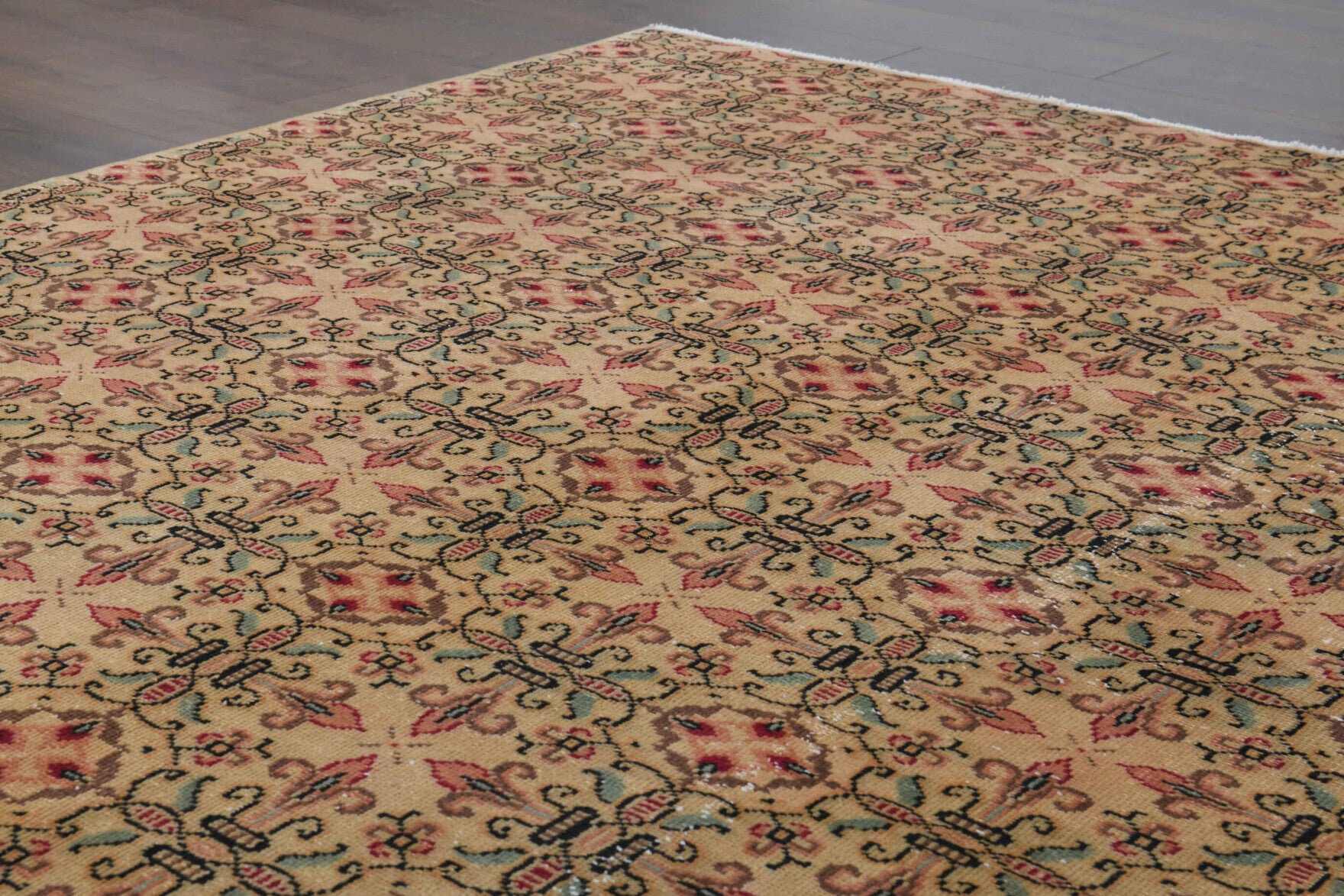 Nilay – vintage ikat rug for living room or bedroom, 6'6" x 9'5" (197x288 cm)
