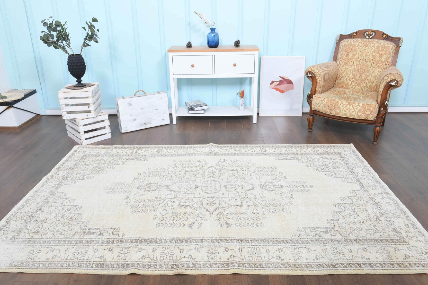 Nakssema rug: 1970s handmade Anatolian rug with oriental motifs and cotton backing