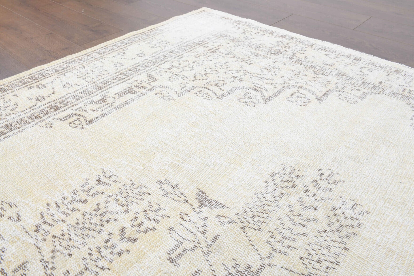 Hand-crafted Anatolian vintage rug Nakssema in wool, 1970s