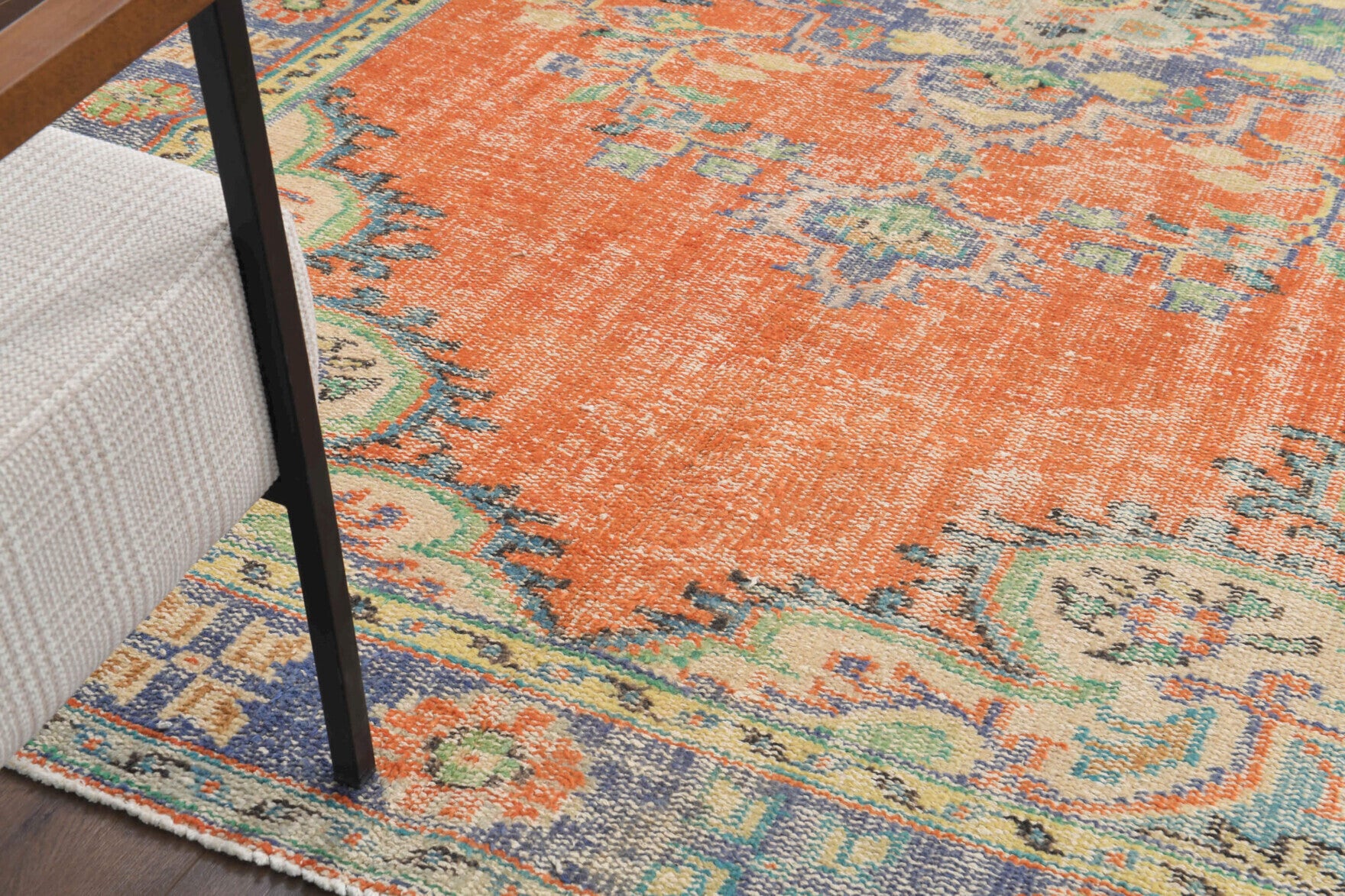 Authentic Anatolian vintage area rug (1960s) with oriental design – one-of-a-kind at Fame Rugs