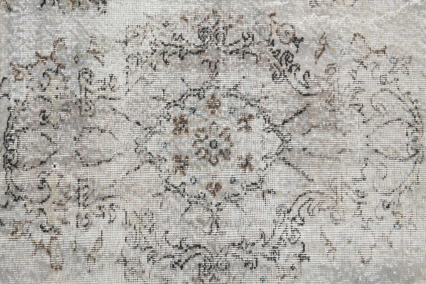 Handmade wool rug from Anatolia, Turkey – Vintage Anatolian Area Rug 6' x 9'6"