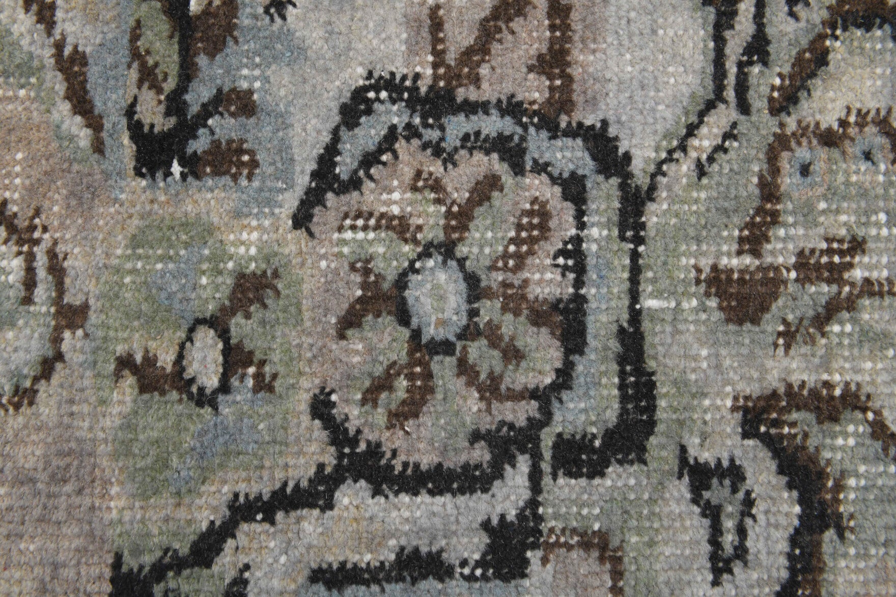 Meneksepare – vintage oriental rug for living room or bedroom, 6' x 9'6" (184x289 cm)
