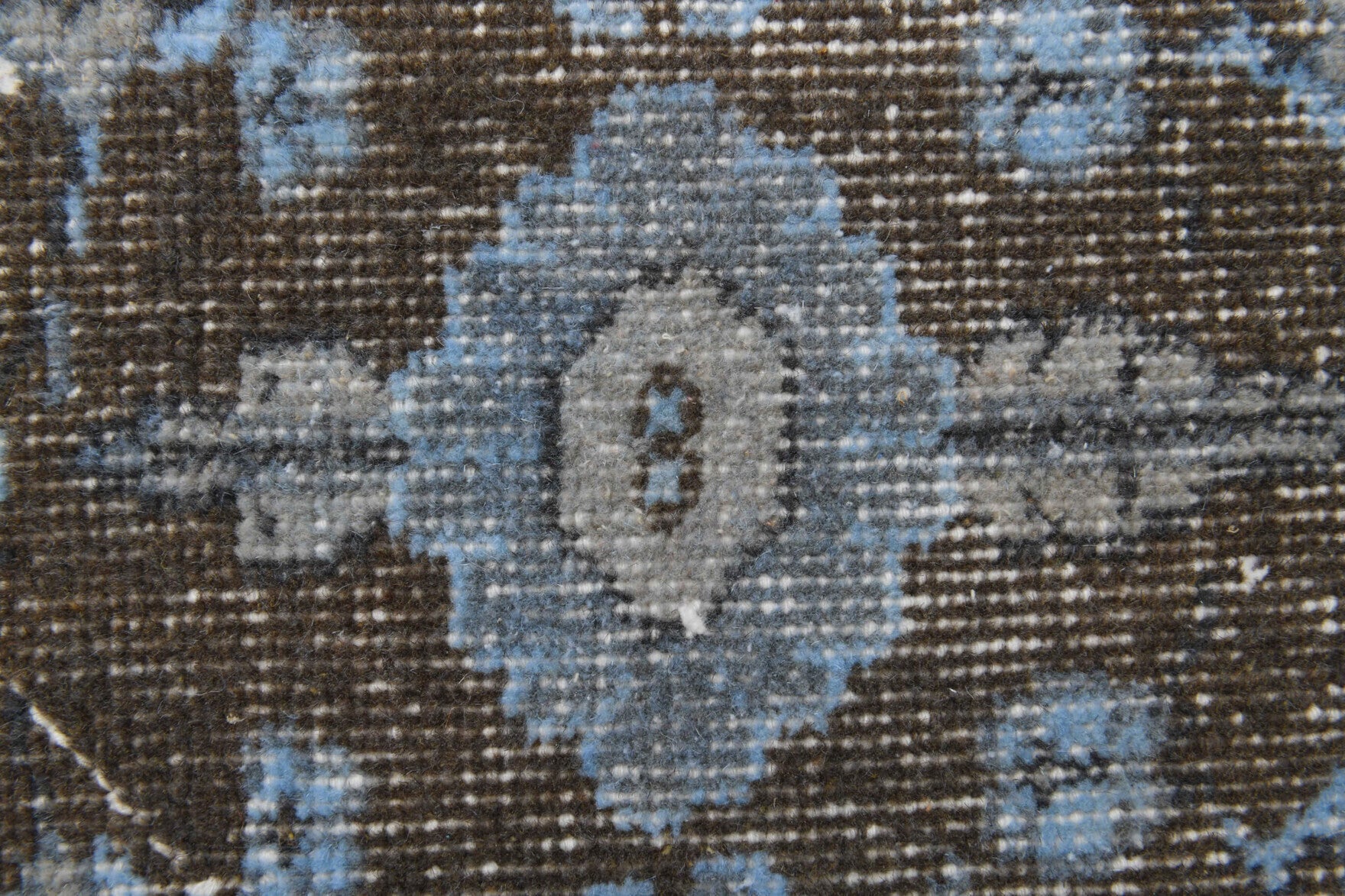 Nausomira – vintage oriental rug for living room or bedroom, 5'11" x 9'2" (180x280 cm)
