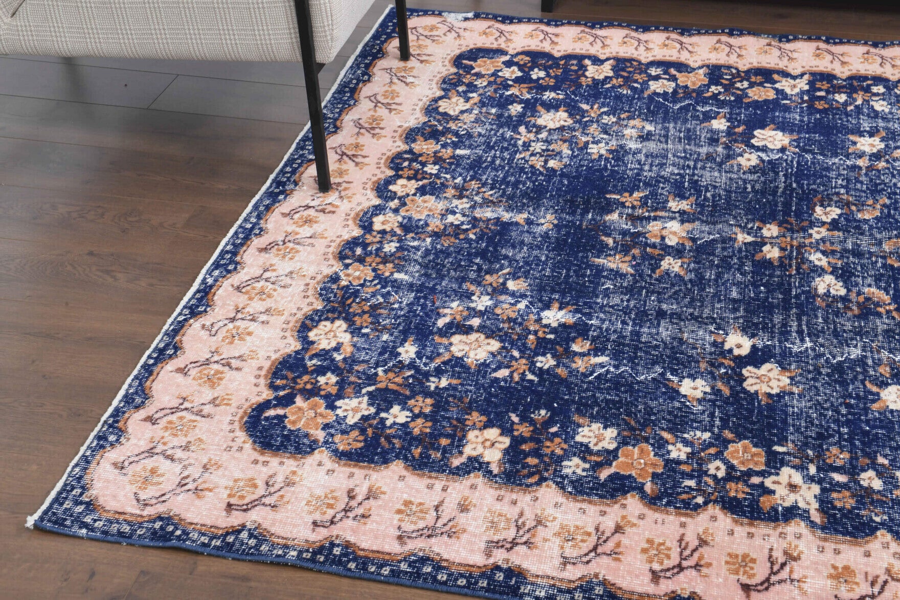 200x280 cm vintage Anatolian area rug – Papatyasu, low pile, wool