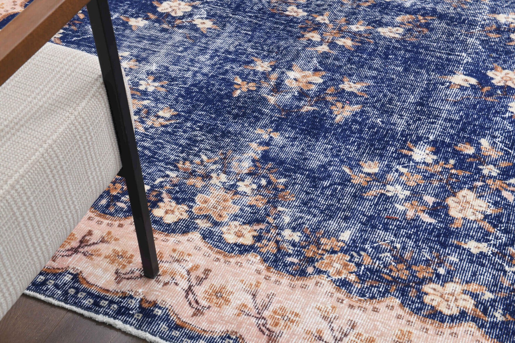 Authentic Anatolian vintage area rug (1970s) with floral design – one-of-a-kind at Fame Rugs