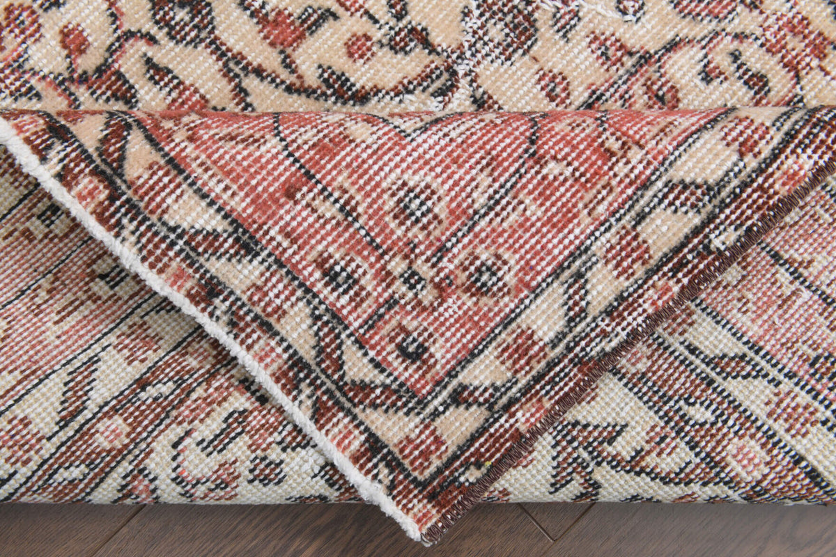 Phaenochoria – vintage floral rug for living room or bedroom, 5'7" x 8'10" (170x270 cm)