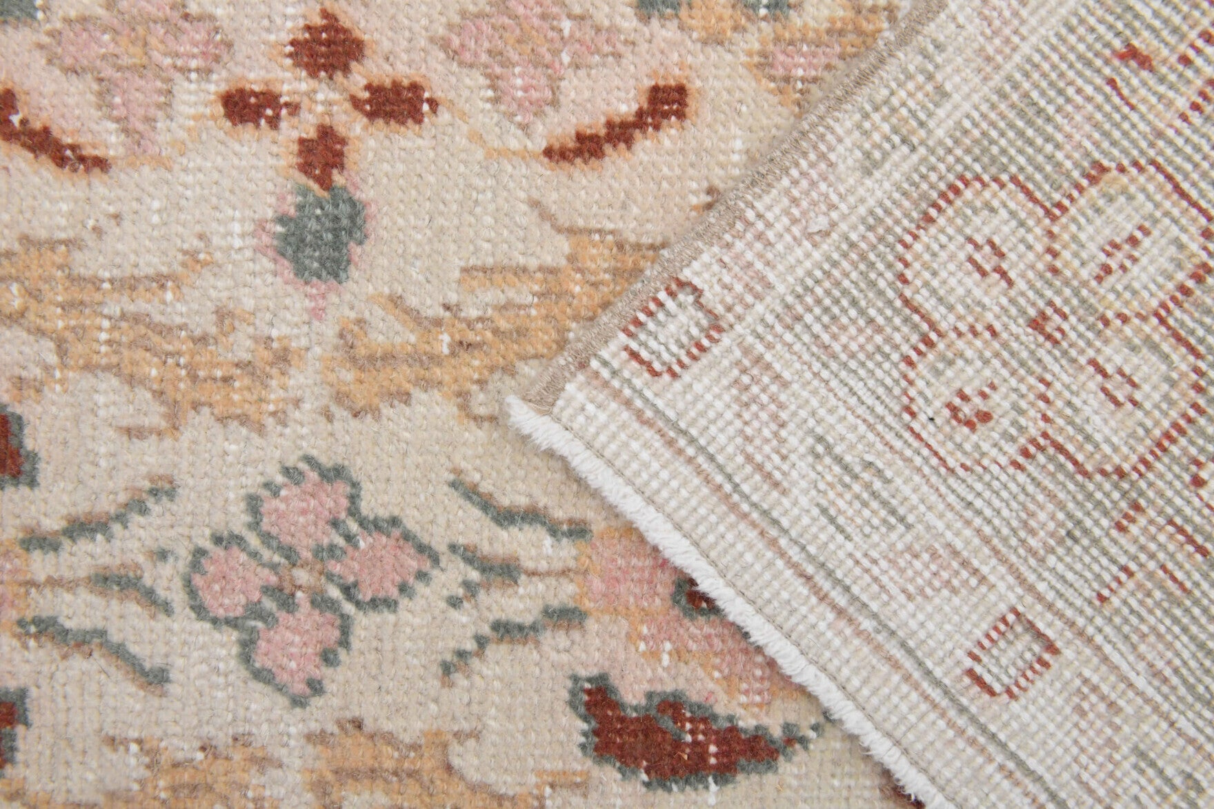 Ruhsar – vintage oriental rug for living room or bedroom, 5'9" x 8'3" (175x252 cm)