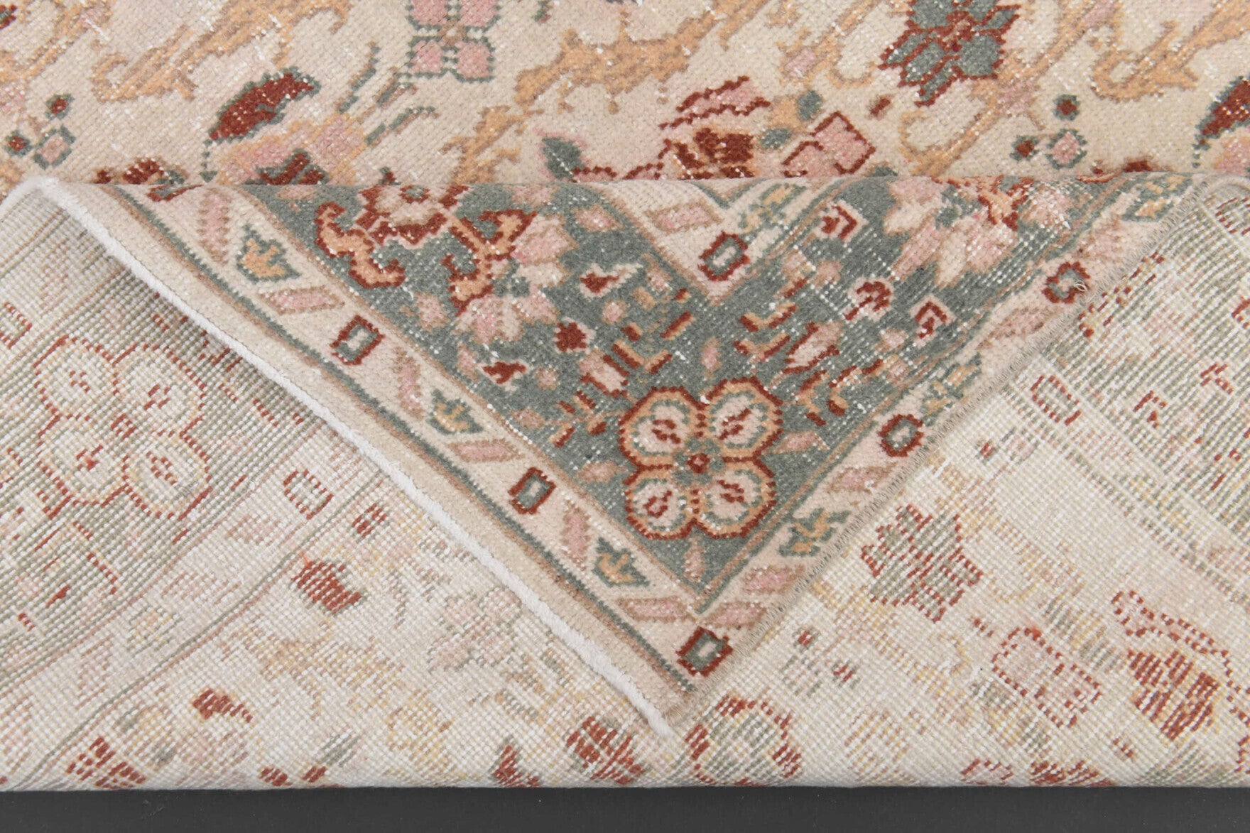 Hand-crafted Anatolian vintage rug Ruhsar in wool, 1970s