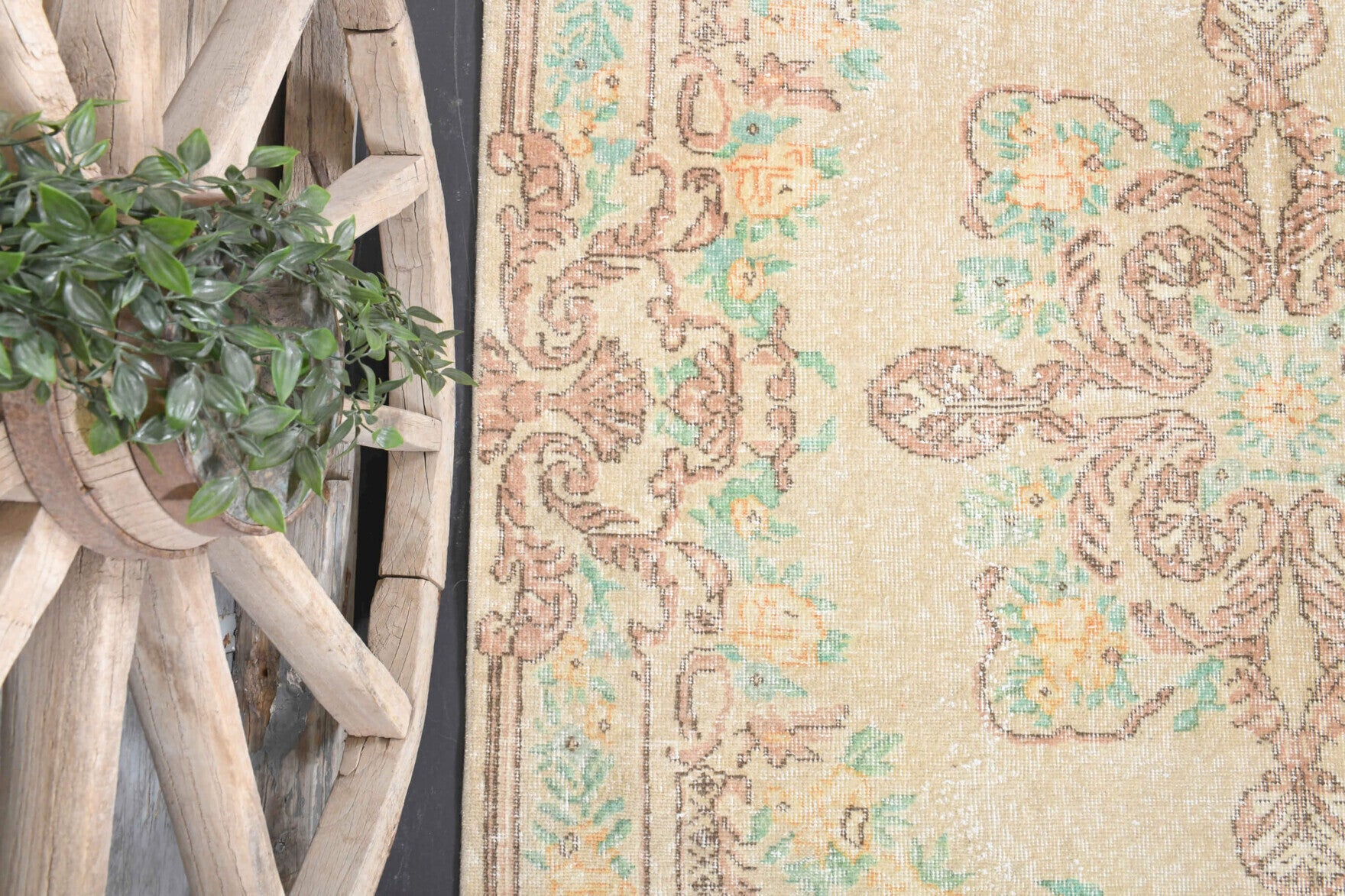 Handmade wool rug from Anatolia, Turkey – Oriental Vintage Anatolian Area Rug 6' x 9'5"