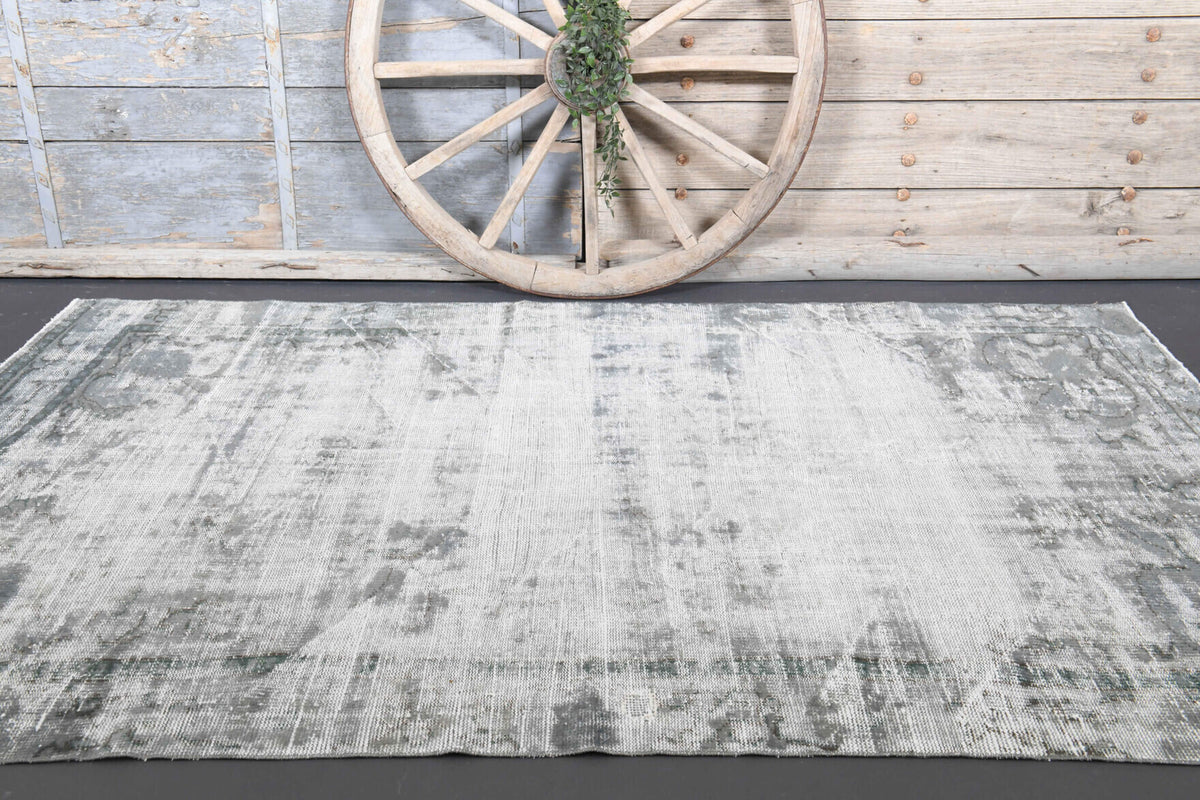 Sedefara rug: 1970s handmade Anatolian rug with abstract motifs and cotton backing