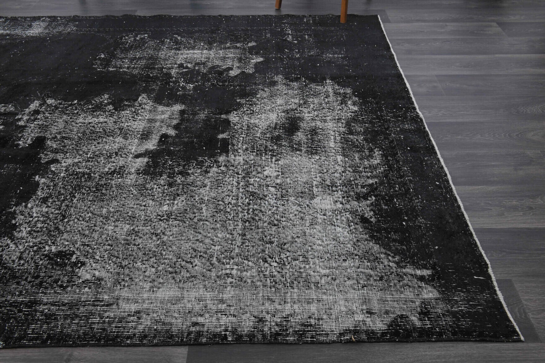 210x302 cm overdyed vintage Anatolian area rug – Argyrolyra, low pile, wool