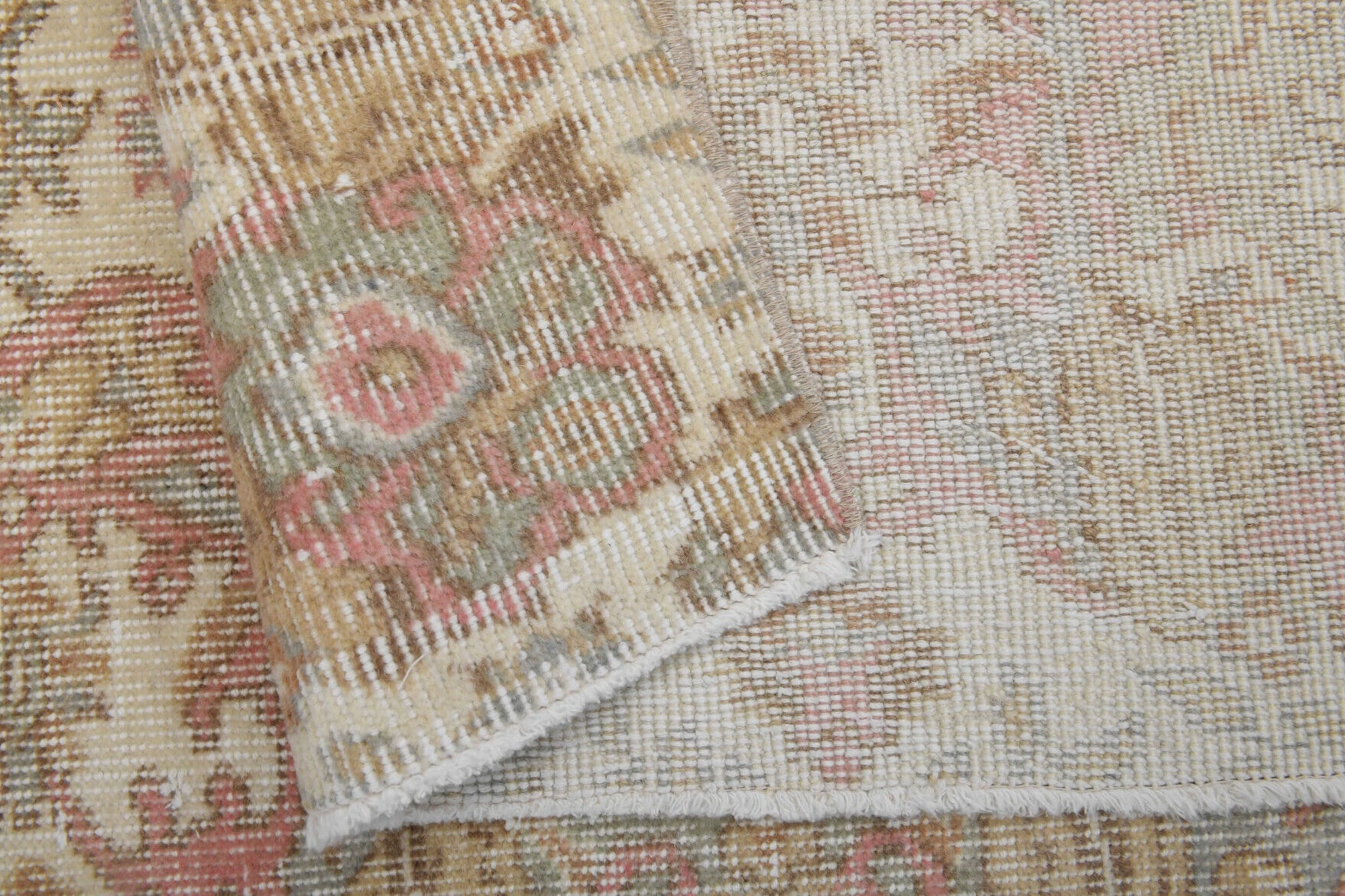 Argyrosthene – vintage oriental rug for living room or bedroom, 5'4" x 8'10" (163x270 cm)