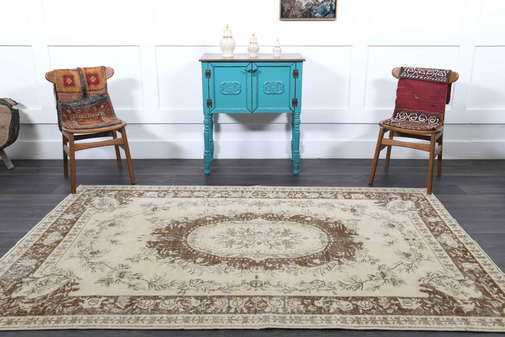Cleomira rug: 1970s handmade Anatolian rug with oriental motifs and cotton backing