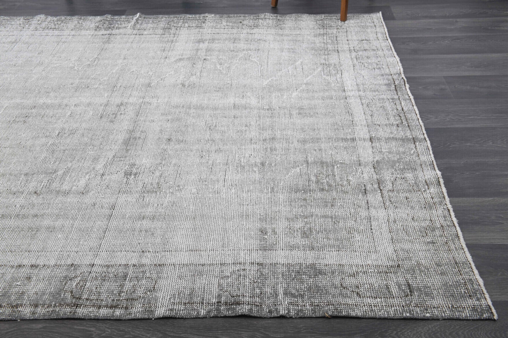 198x289 cm distressed vintage Anatolian area rug – Ferahara, low pile, wool