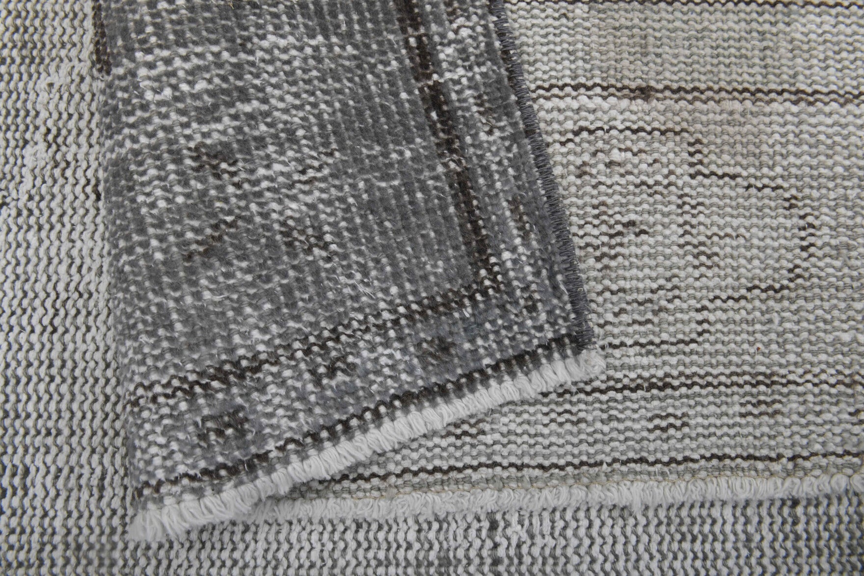 Ferahara – vintage solid rug for living room or bedroom, 6'6" x 9'6" (198x289 cm)