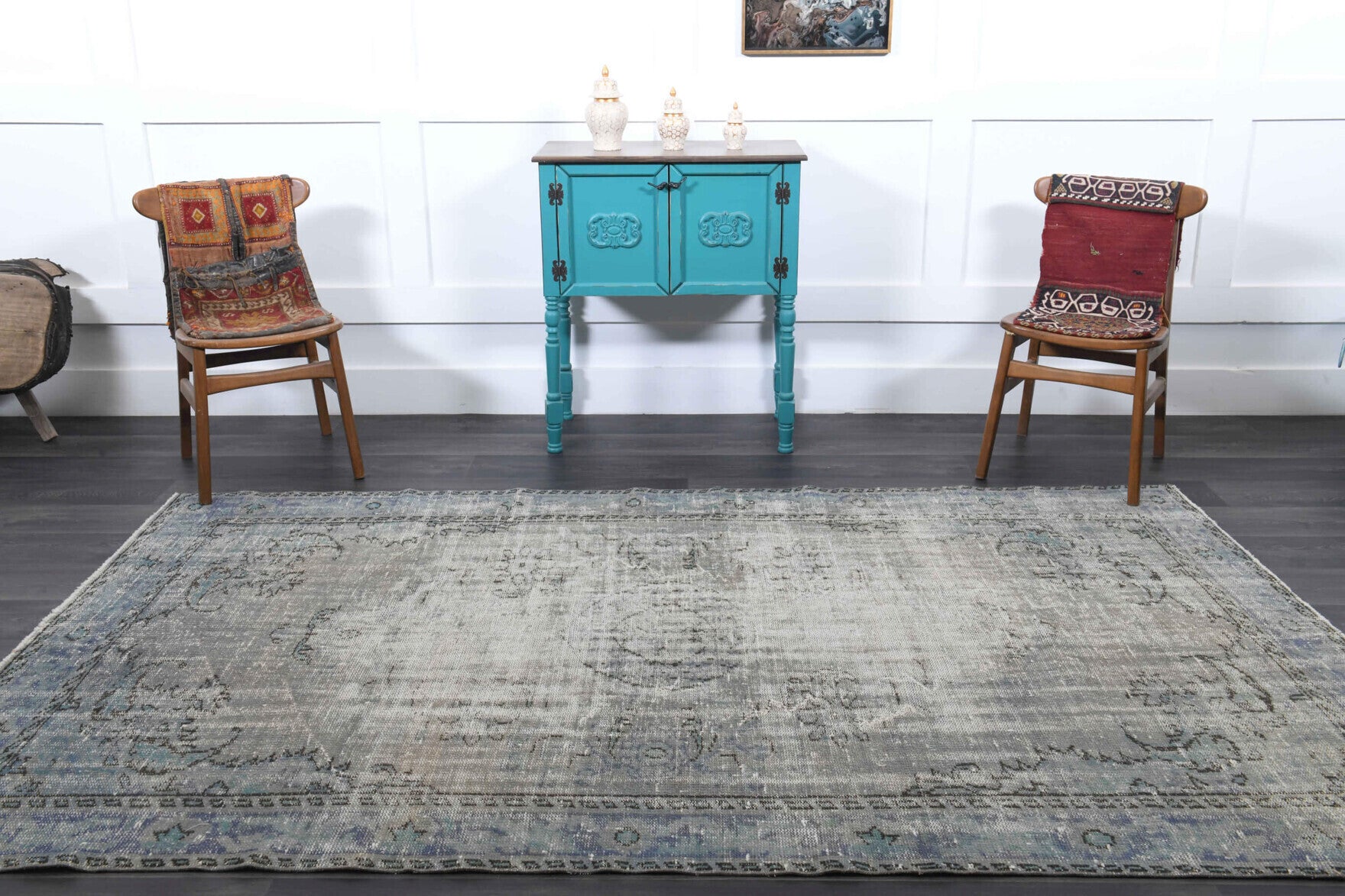 Galenodora rug: 1950s handmade Anatolian rug with oriental motifs and cotton backing