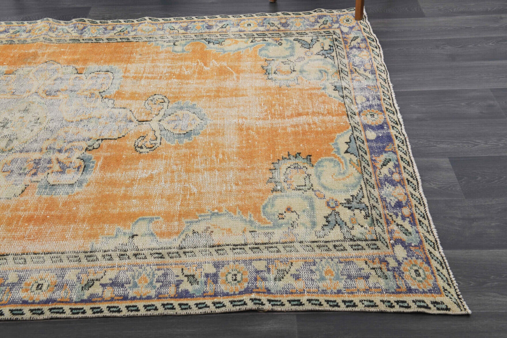 167x262 cm distressed vintage Anatolian area rug – Kalliphaessa, low pile, wool