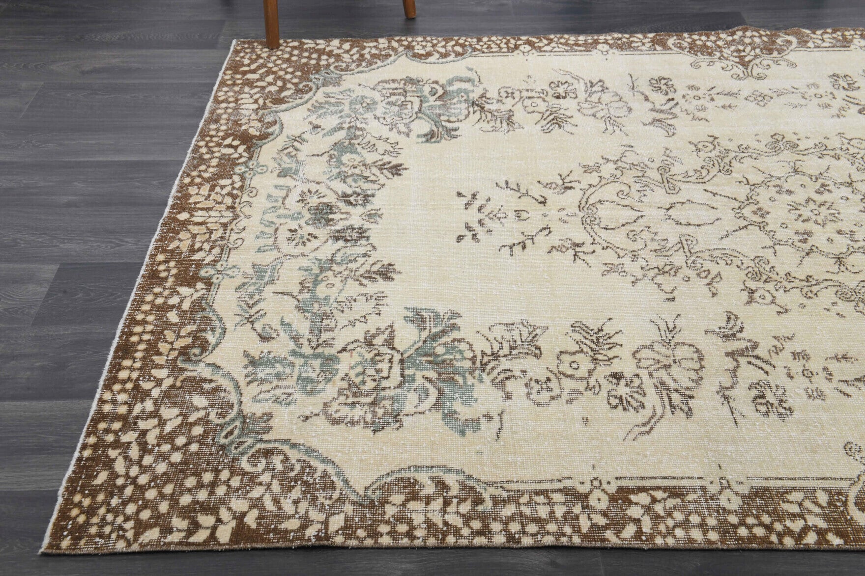 One-of-a-kind 1970s Anatolian vintage area rug in wool, 5'10" x 9'2"