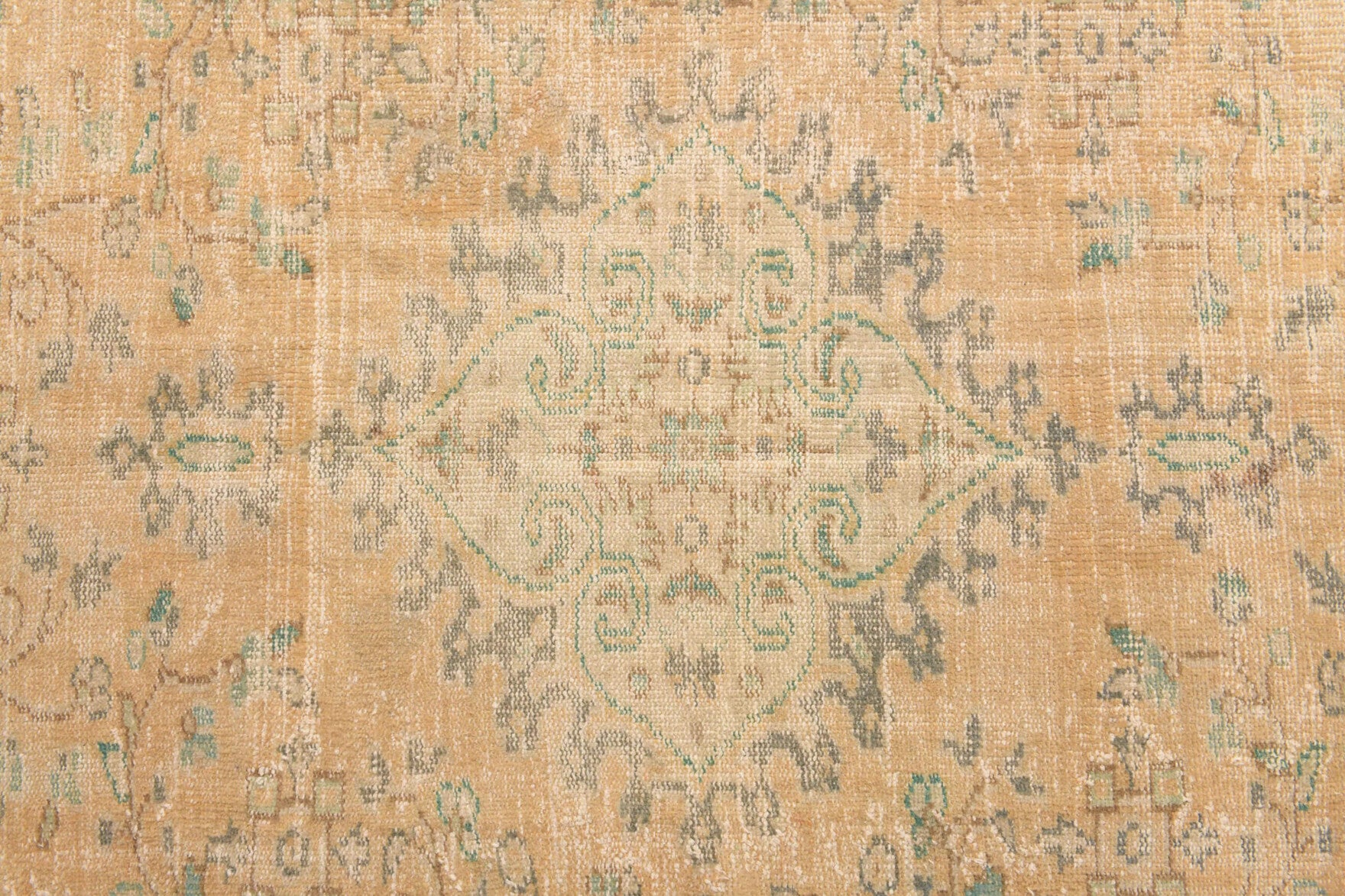 Authentic Anatolian vintage area rug (1970s) with oriental design – one-of-a-kind at Fame Rugs