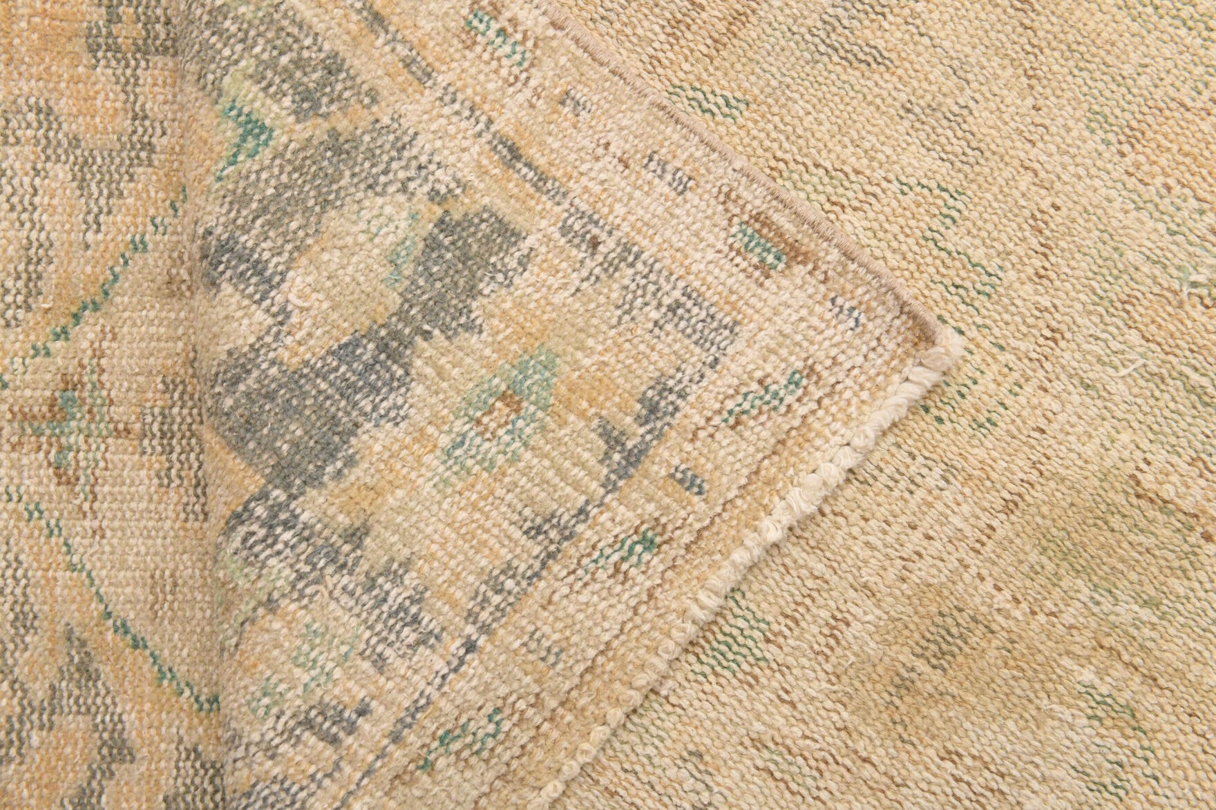 Hand-crafted Anatolian vintage rug Meltembahar in wool, 1970s