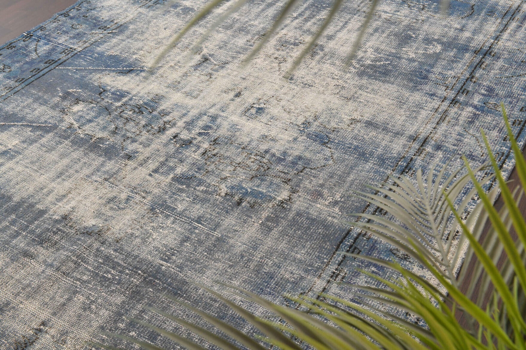 190x298 cm distressed vintage Anatolian area rug – Mercan, low pile, wool