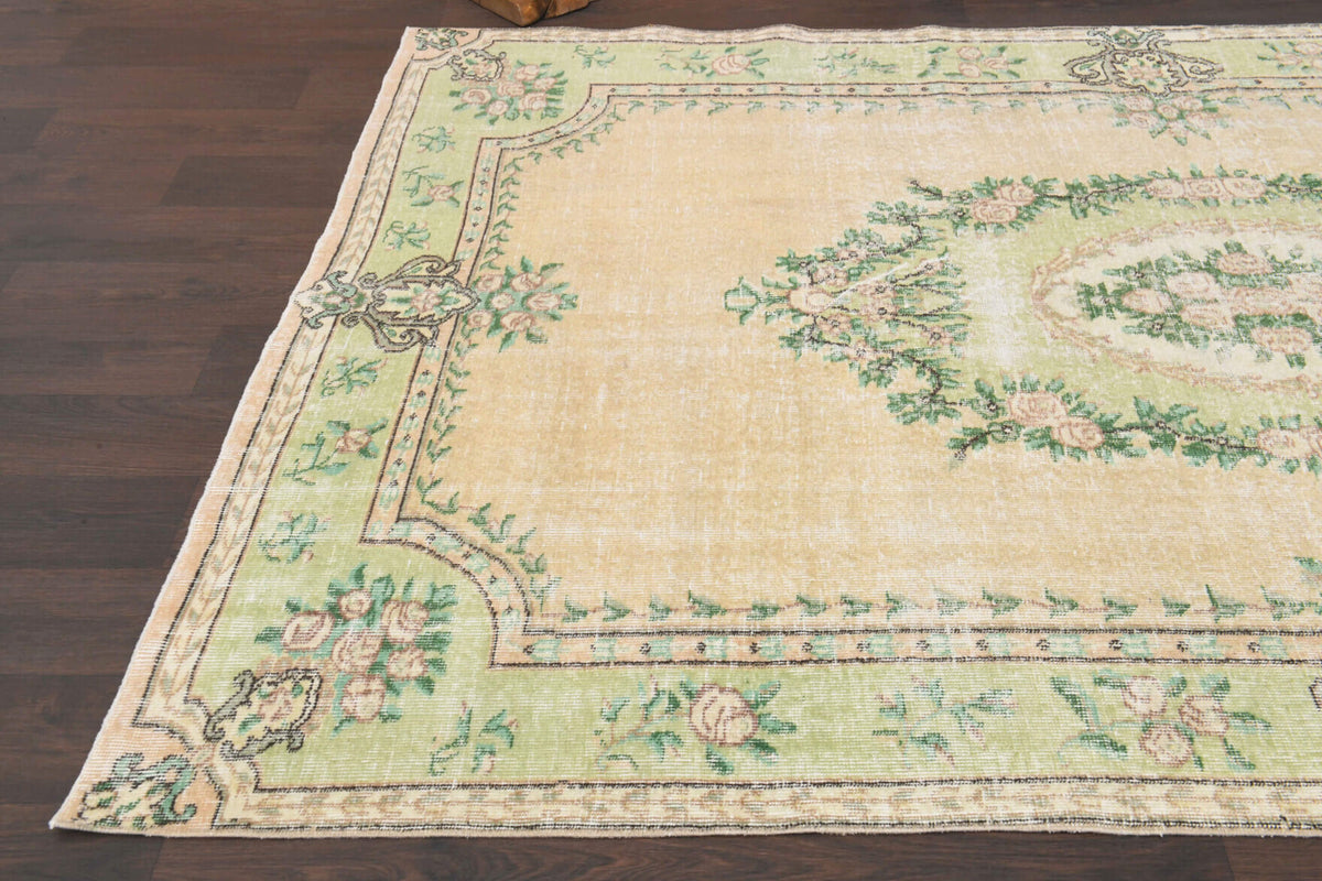 One-of-a-kind 1970s Anatolian vintage area rug in wool, 6'1" x 9'4"