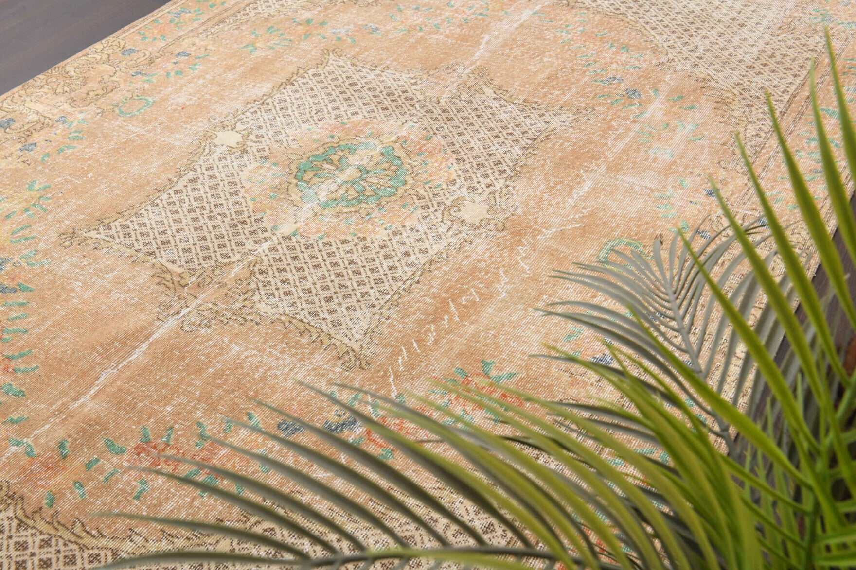 Authentic Anatolian vintage area rug (1950s) with oriental design – one-of-a-kind at Fame Rugs