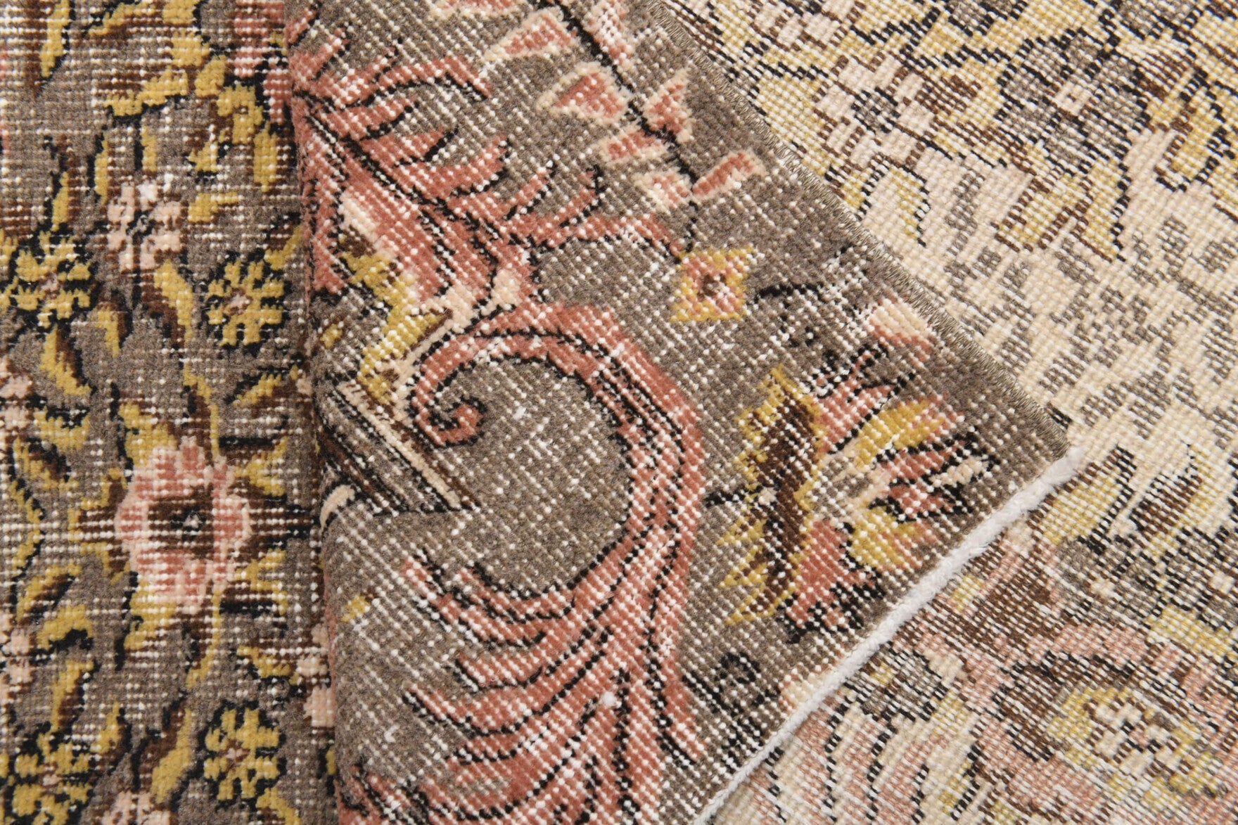 Hand-crafted Anatolian vintage rug Selviruh Secret Ottoman Gardens in wool, 1970s