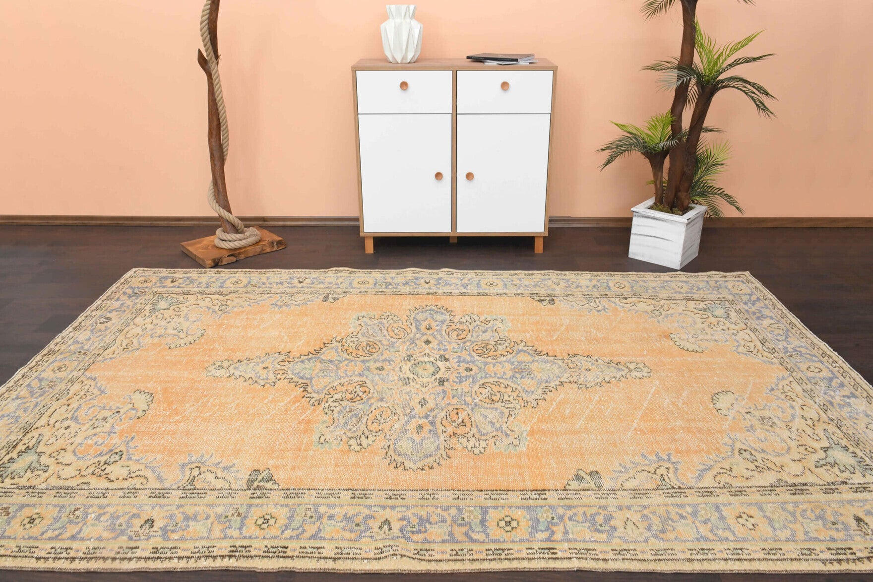 Bulutan rug: 1970s handmade Anatolian rug with oriental motifs and cotton backing