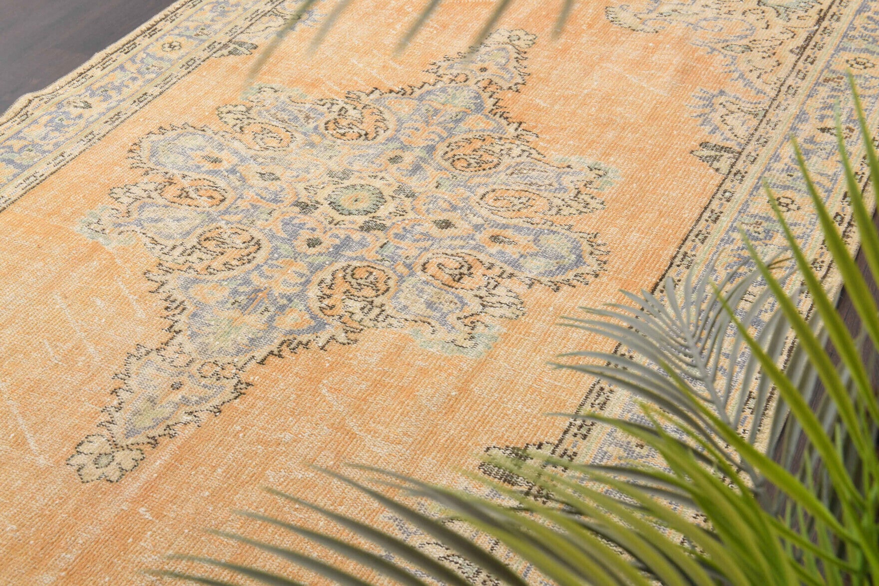Authentic Anatolian vintage area rug (1970s) with oriental design – one-of-a-kind at Fame Rugs